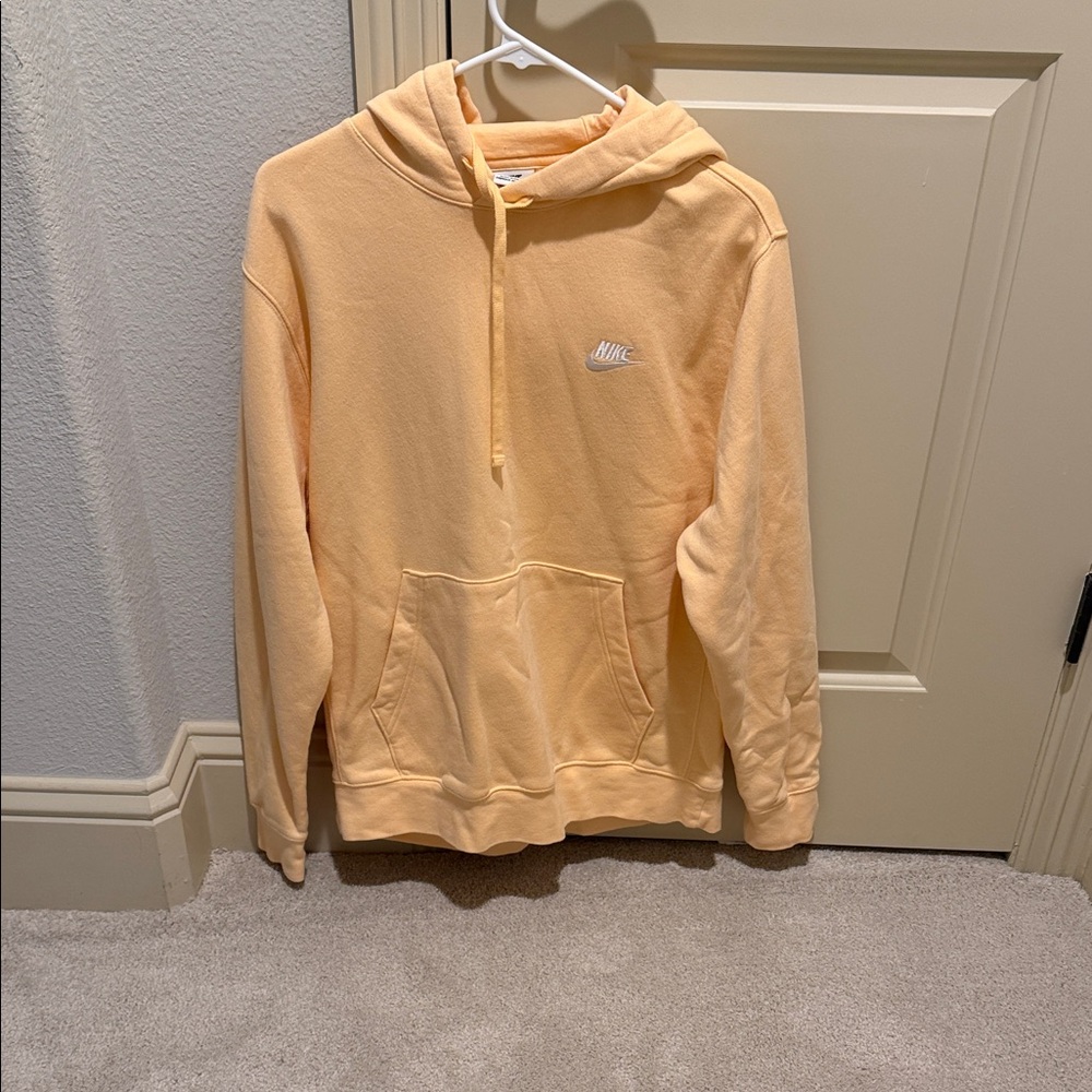Nike Men's Light Orange Hoodie Sweatshirt large NWOT